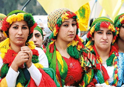 Çaresizlikten mücadele, baskılardan direniş yaratan bir halkın fotoğrafı