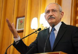 Kemal Kılıçdaroğlu Saldırıya Uğrayan İl Başkanını Ziyaret Etti