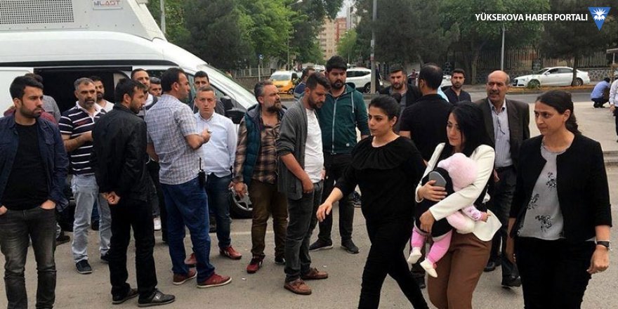 'Ayşe öğretmen, yeniden bebeği ile cezaevine girecek'