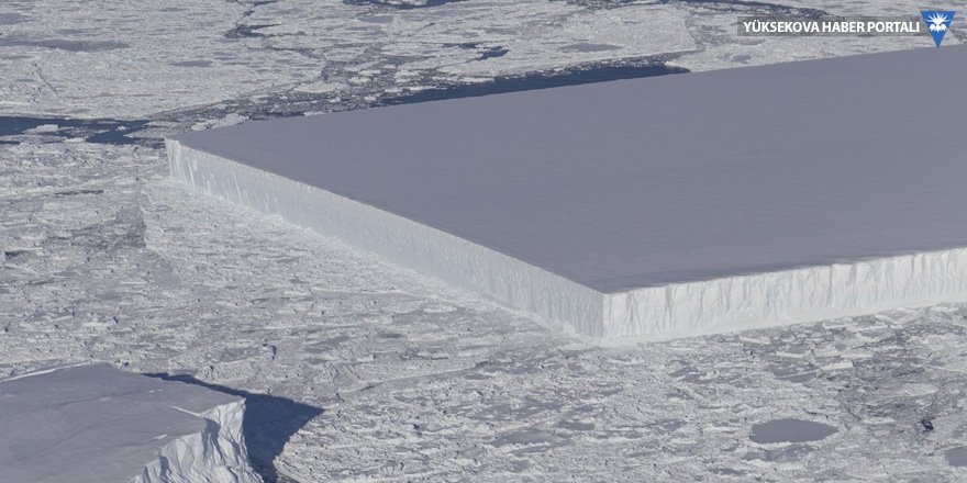 NASA'dan 'tablo gibi' buzdağı!