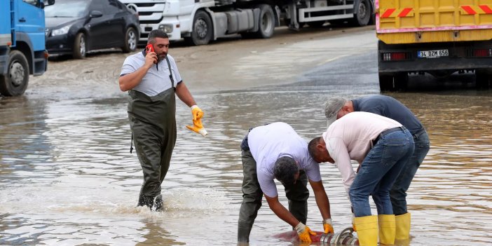 Bakan Yerlikaya duyurdu: İstanbul’da selden etkilenen ailelere 15 bin liralık destek