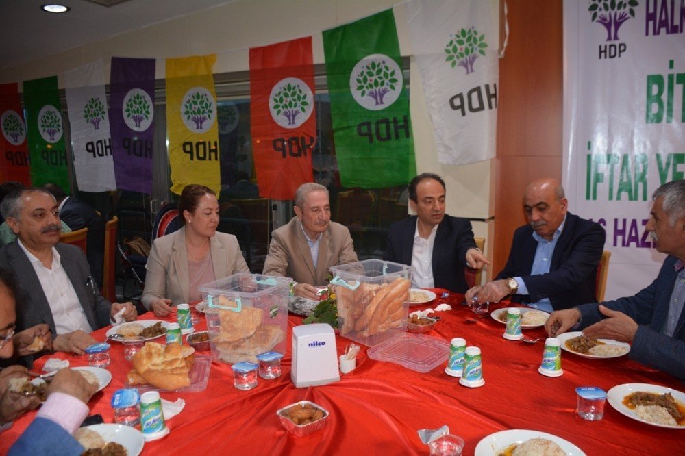 HDP’den Tatvan’da iftar yemeği