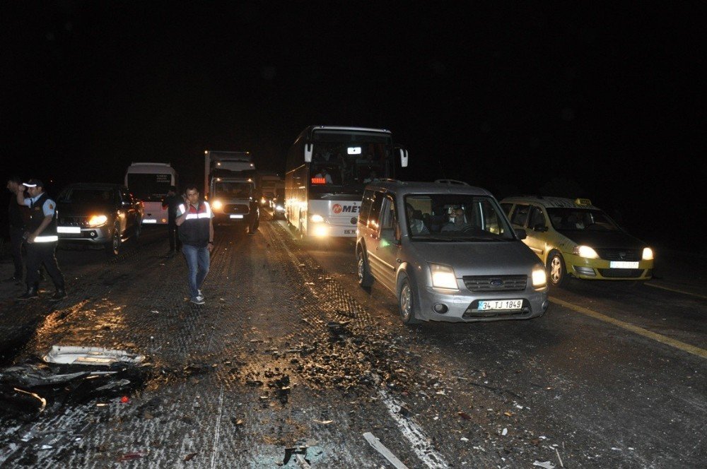 Tatvan’da trafik kazası: 3 Ölü 8 Yaralı