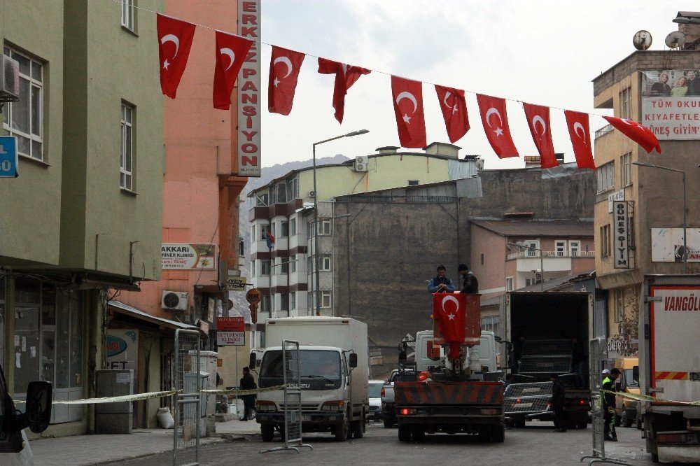 Hakkari’de Cumhurbaşkanı Erdoğan için hazırlık
