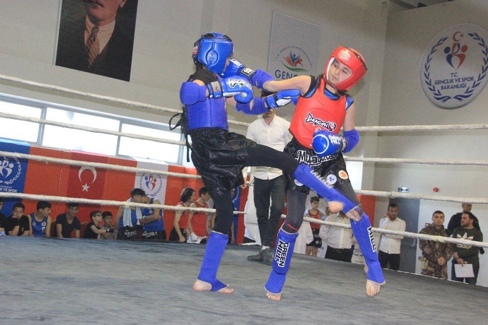Hakkari’de ‘Muay Thai İl Şampiyonası’ düzenlendi