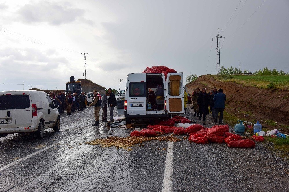 Bitlis’te trafik kazası: 2 ölü, 10 yaralı