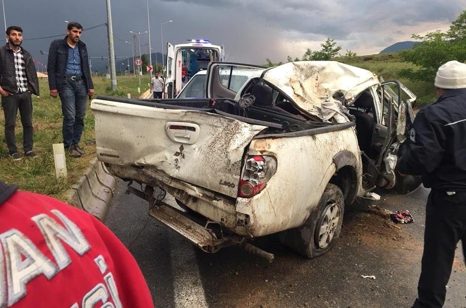 Tatvan’da trafik kazası: 3 ölü 4 yaralı