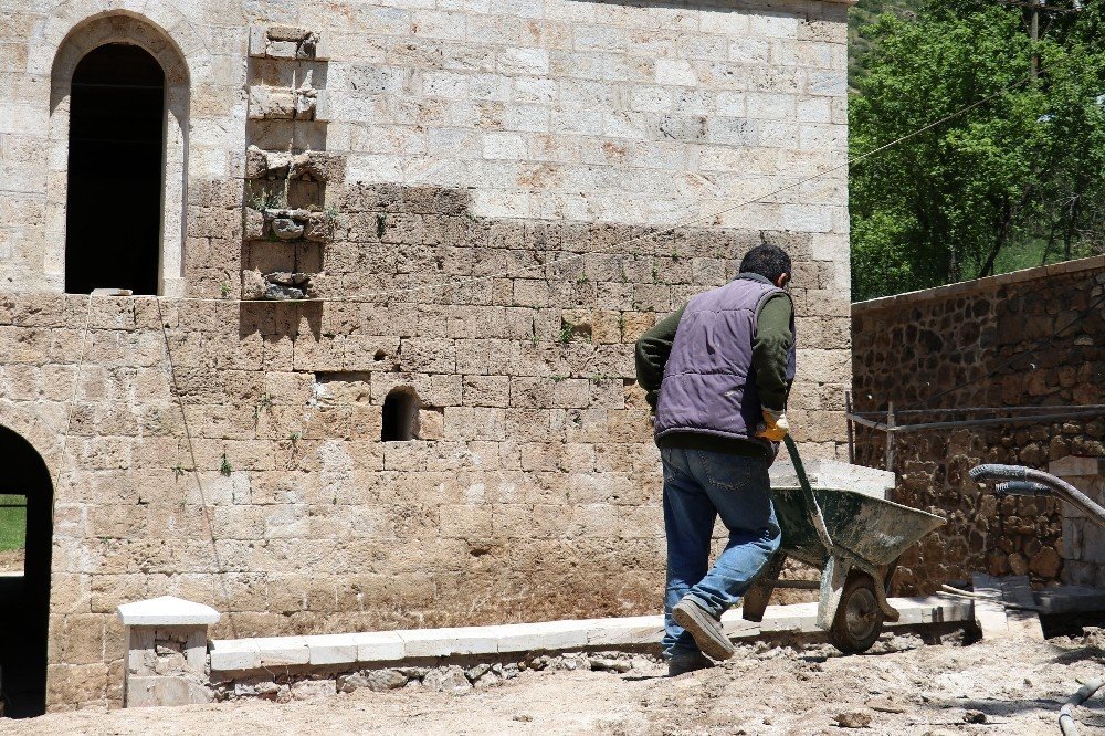 Şemdinli’deki Kayme Sarayı restore edildi