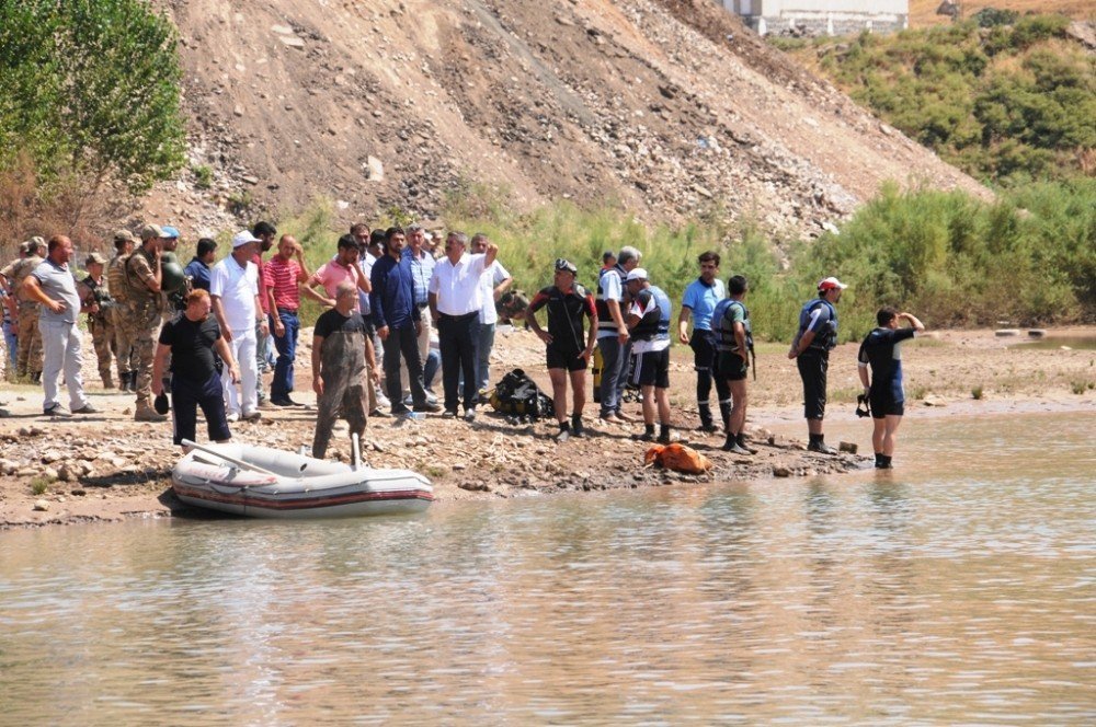 Dicle Nehri’nde kaybolan işçilerden birinin cansız bedenine ulaşıldı