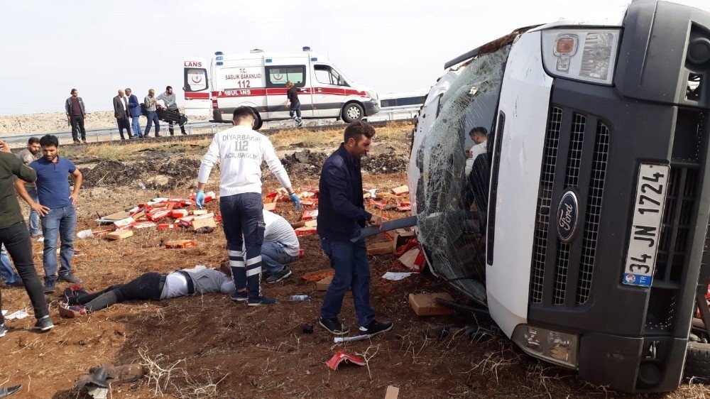 Diyarbakır’da trafik kazası: 1’i ağır 2 yaralı
