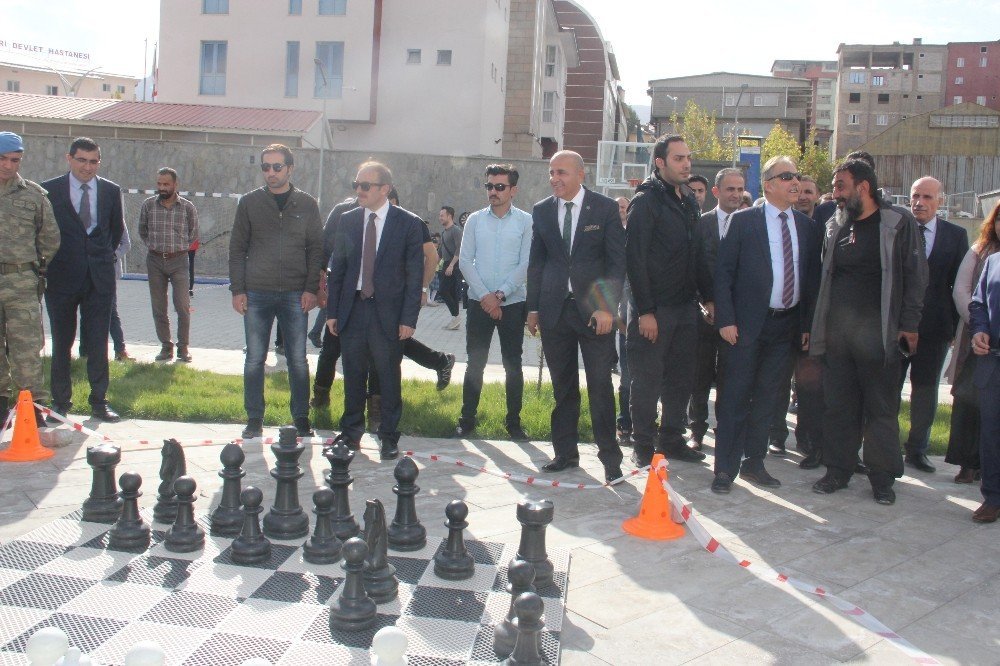 Hakkari’de 1. Kitap fuarı düzenlendi