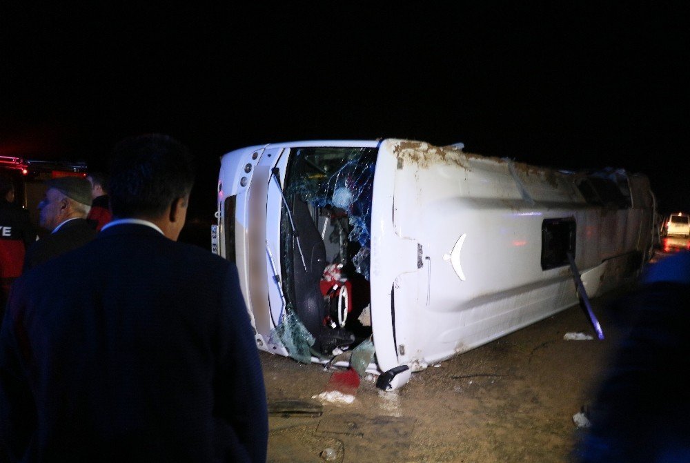 Diyarbakır’da yolcu otobüsü devrildi: 1 ölü, 29 yaralı