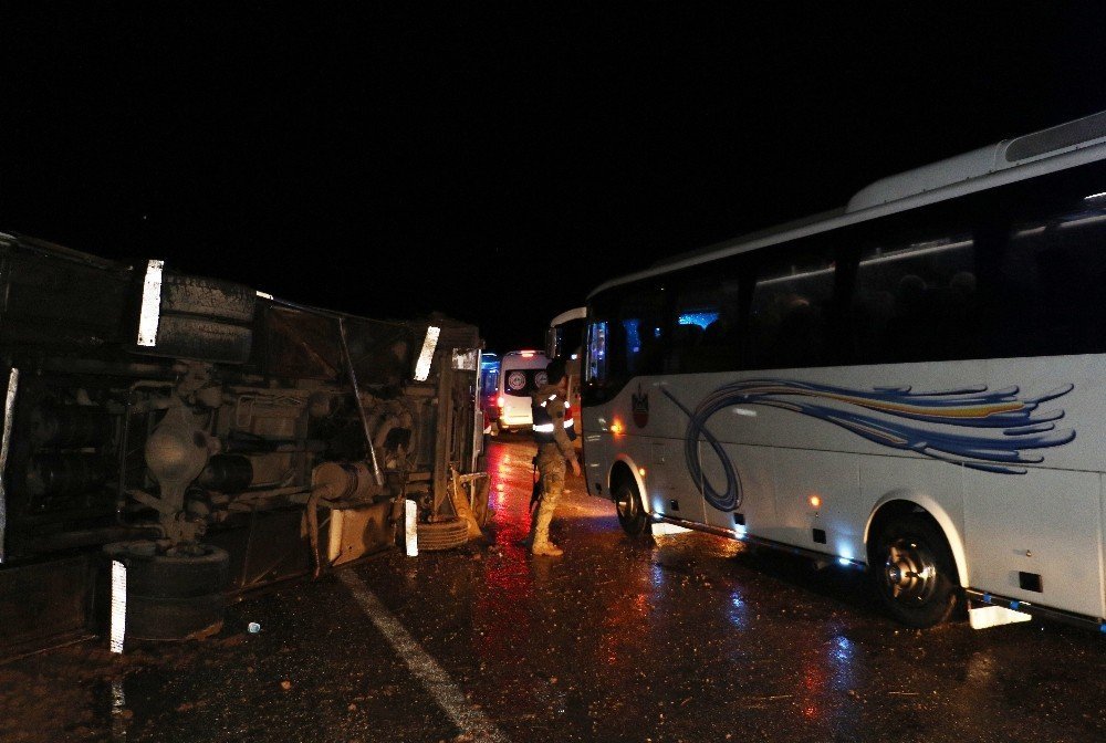 Diyarbakır’da yolcu otobüsü devrildi: 1 ölü, 29 yaralı