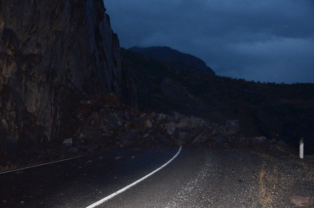 Şırnak-Beytüşşebap yolu ulaşıma kapandı