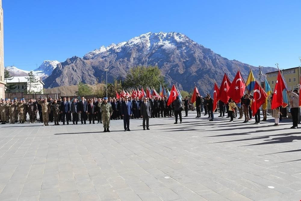 Hakkari’de 29 Ekim Cumhuriyet Bayramı