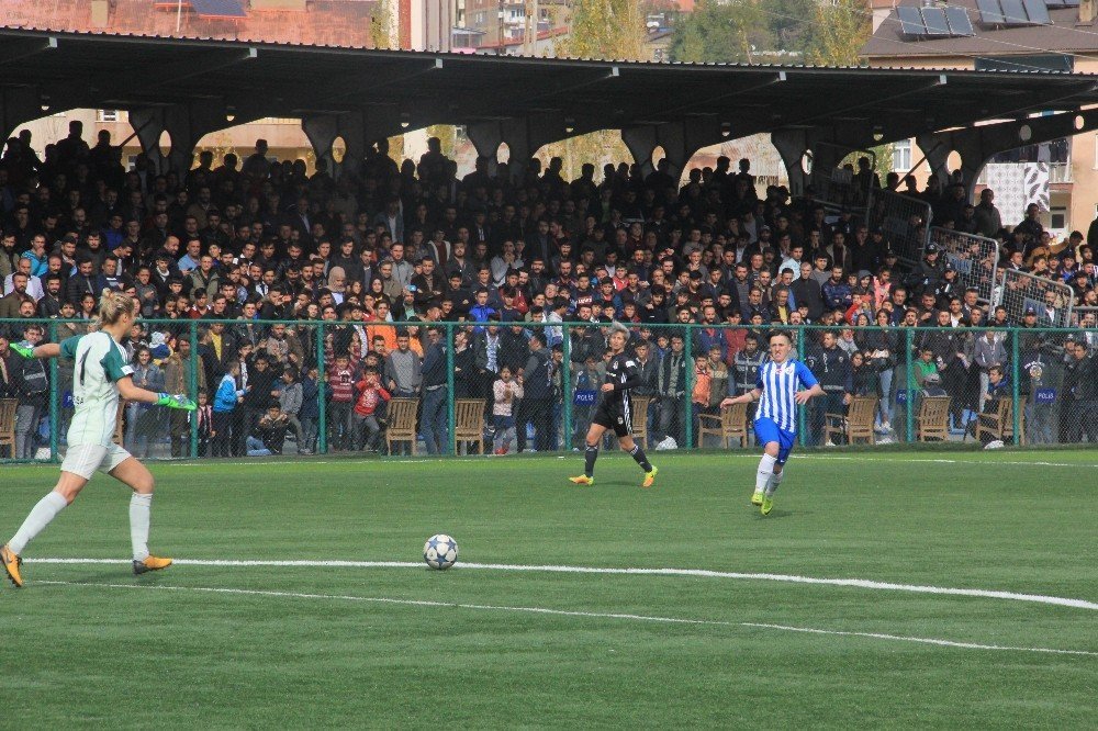 TFF Kadınlar 1. Lig: Hakkari Gücü: 1 - Beşiktaş: 1