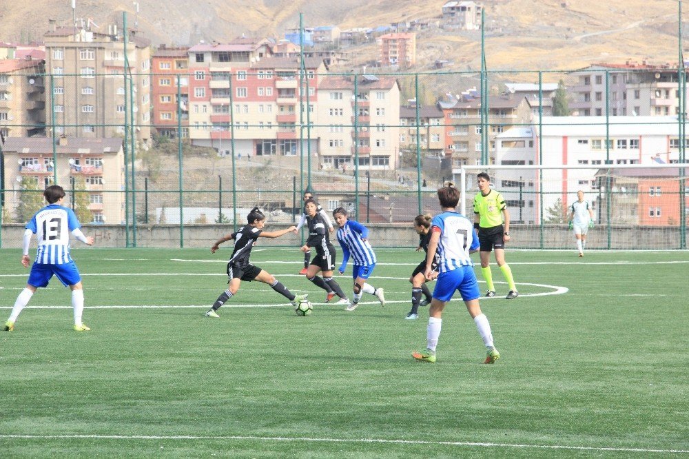 TFF Kadınlar 1. Lig: Hakkari Gücü: 1 - Beşiktaş: 1