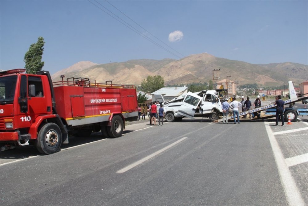 Başkale'de trafik kazası: 1 ölü
