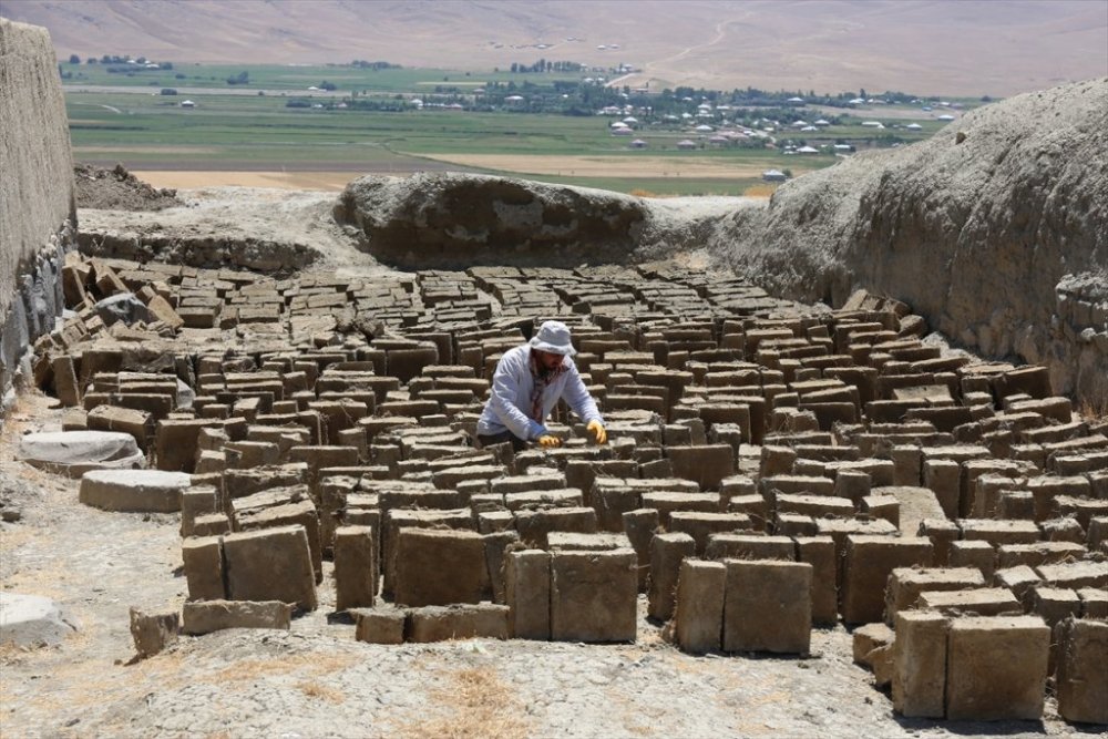 Urartular depreme karşı 'kilitli taş' kullanmış