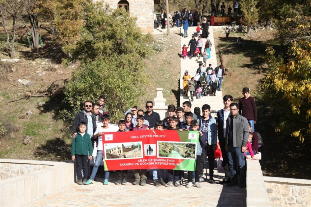 Öğrenciler, Şemdinli'deki tarihi yerleri gezdi