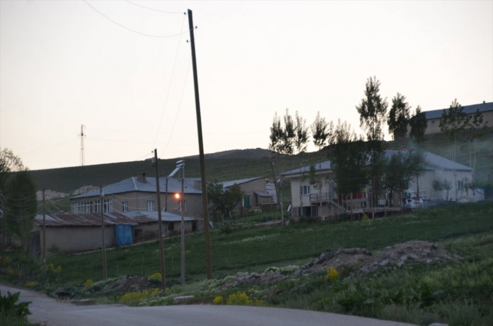 Yüksekova'da karantinaya alınan köyde yasak kalkıyor