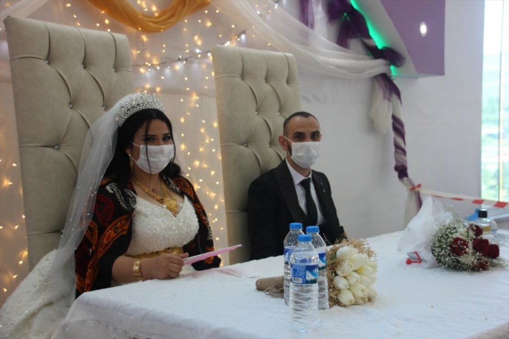 Hakkari'de düğünler yapılmaya başlandı