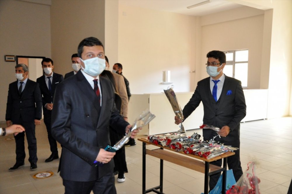 Çukurca'da öğretmenler günü etkinliği