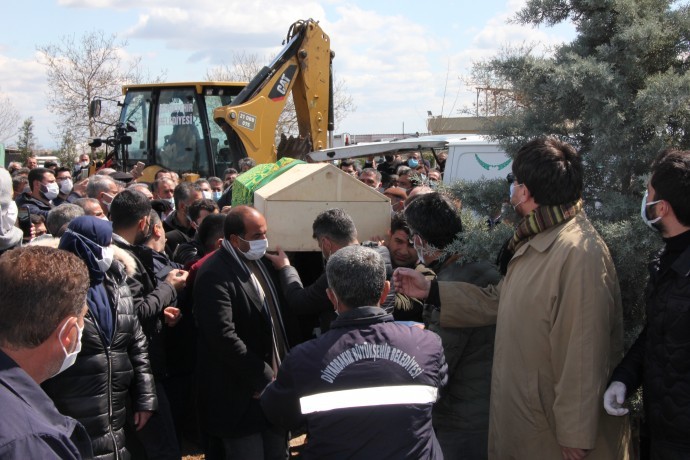 690x450nc-27-03-2021-kadri-yildirim-cenaze-toreni3.jpg