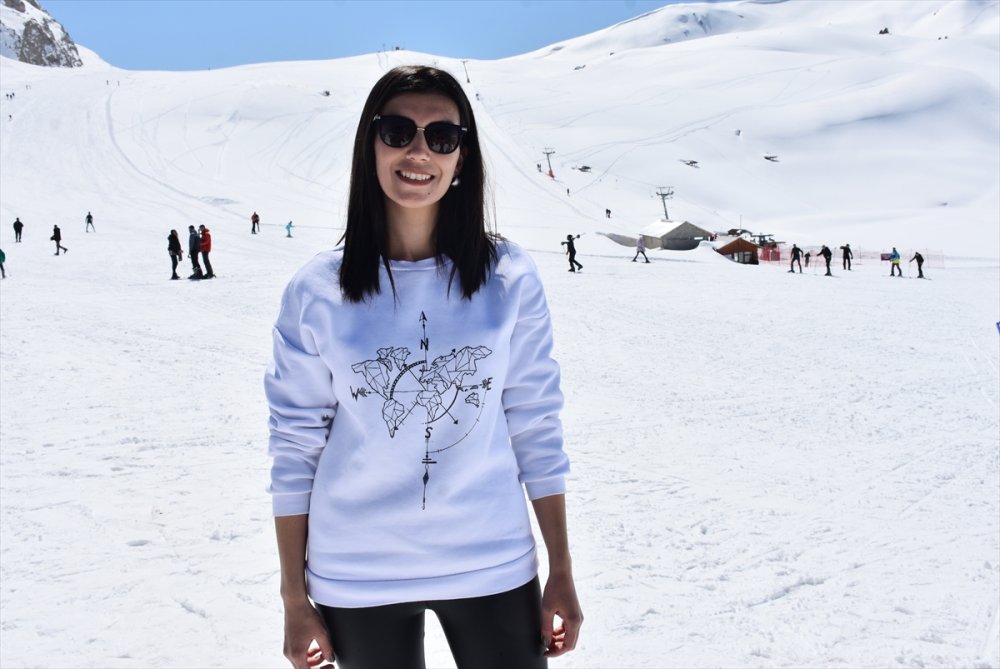 Hakkari'deki kayak merkezi üç ayda 50 bin kayakseveri ağırladı