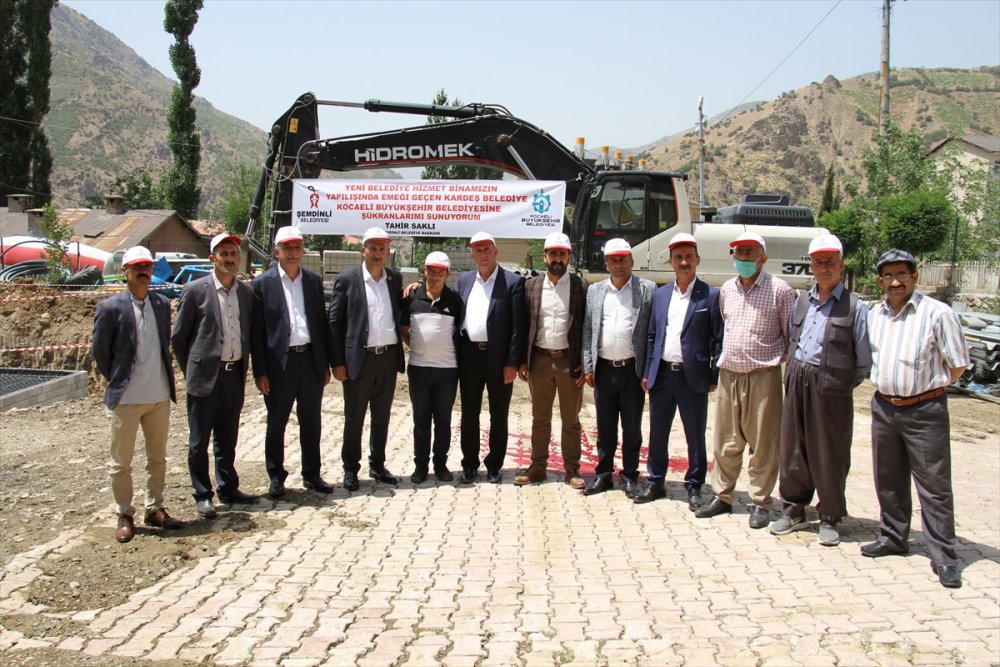 Şemdinli Belediyesinin yeni hizmet binasının temeli atıldı