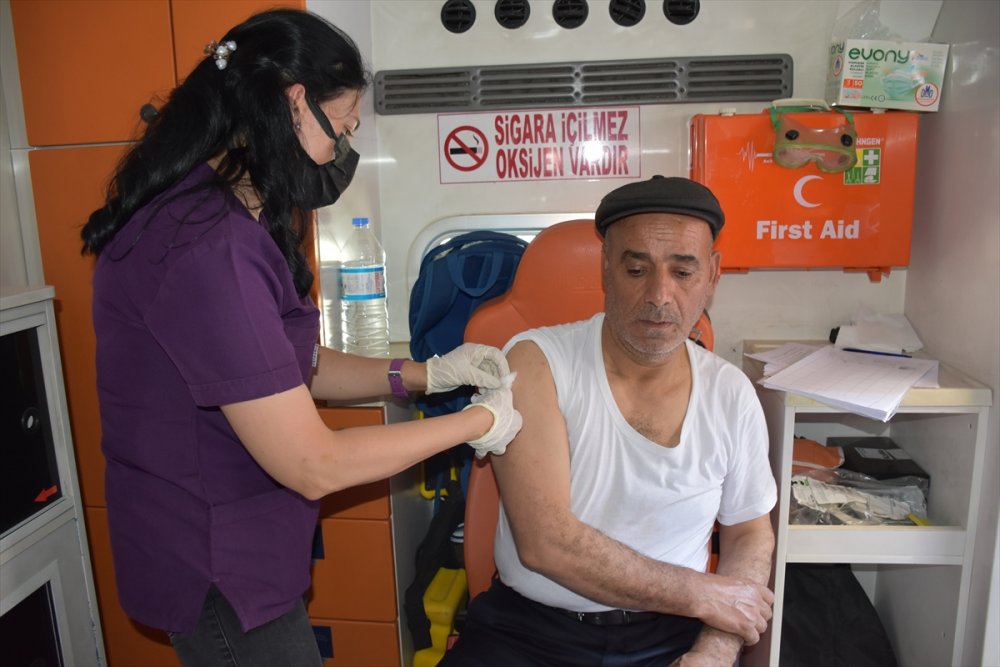 Hakkari'de Kovid-19 aşısı olanların sayısı 5 kat arttı