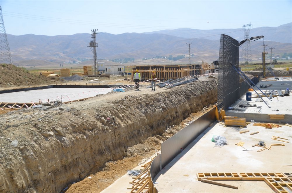 Yüksekova'nın çehresi yatırımlarla değişiyor