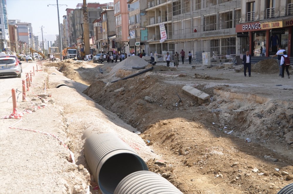 Yüksekova'nın çehresi yatırımlarla değişiyor