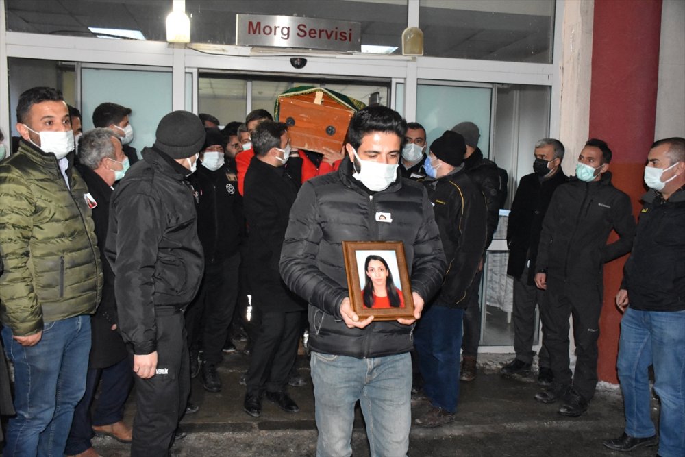 İş makinesinin çarptığı sağlık personelinin cenazesi memleketine uğurlandı