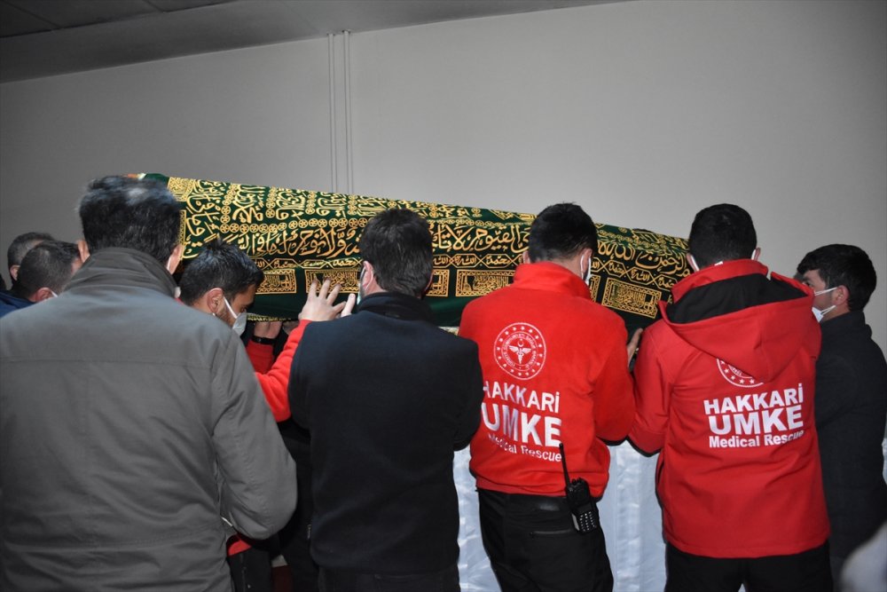 İş makinesinin çarptığı sağlık personelinin cenazesi memleketine uğurlandı