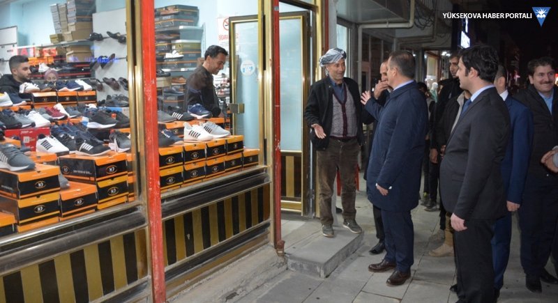 aa-20220420-27623885-27623883-hakkari-valisi-akbiyik-semdinli-ilcesinde-ziyaretlerde-bulundu.jpg