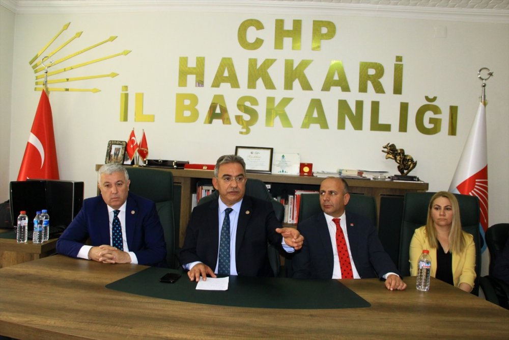 CHP milletvekilleri Budak ve Arık, Hakkari'de ziyaretlerde bulundu