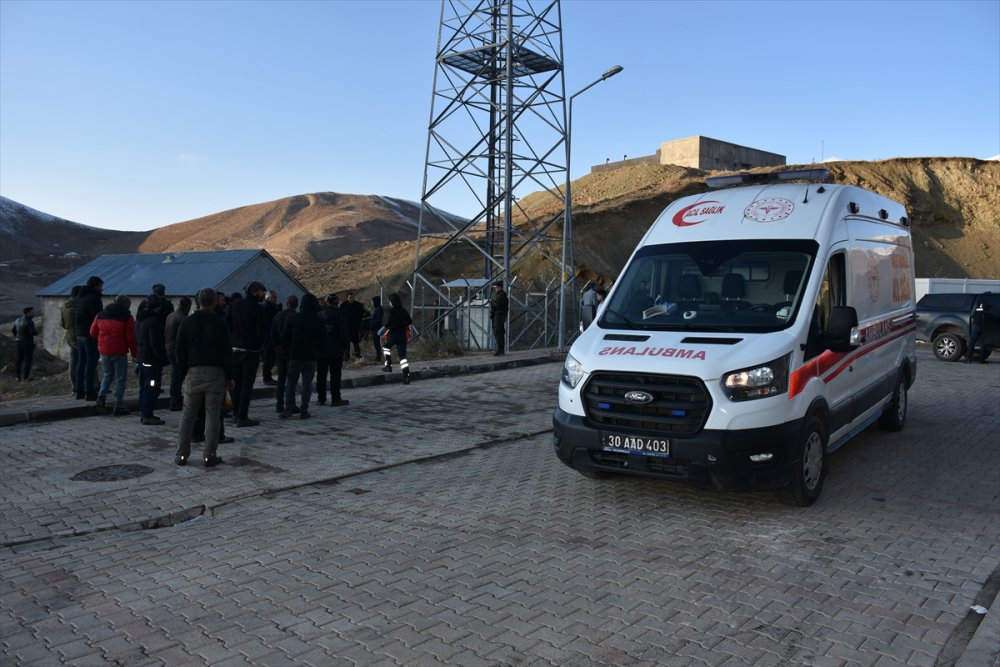 Hakkari'de 3 kişi silahlı saldırı sonucu hayatını kaybetti