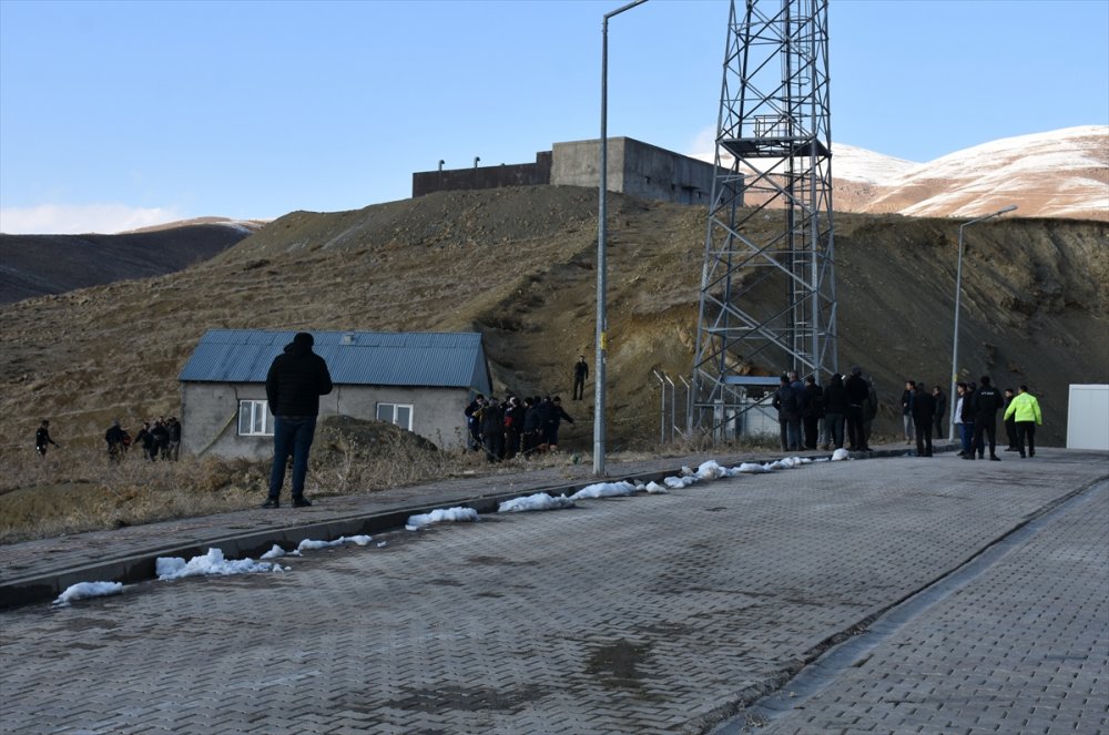 Hakkari'de 3 kişi silahlı saldırı sonucu hayatını kaybetti