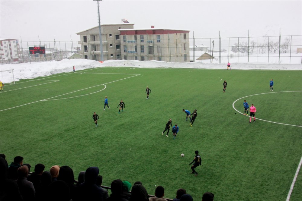 Hakkarigücü Kadın Futbol takımı evinde mağlup oldu