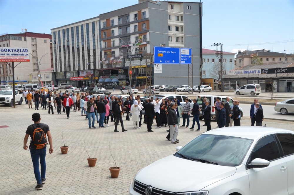 İranlı turizmciler Hakkari ziyaretlerinin ikinci gününde Yüksekova'yı gezdi