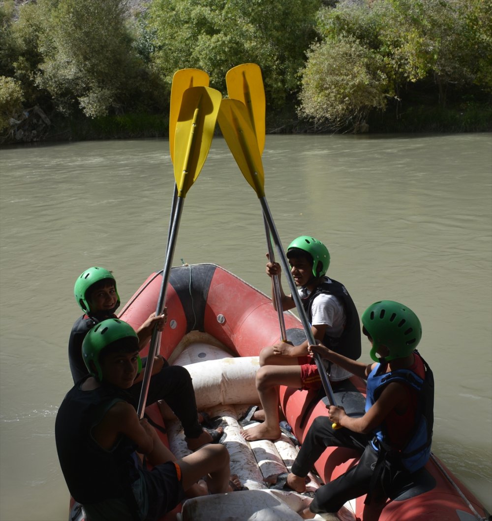 Hakkari Rafting Takımı, Türkiye Şampiyonası'na hazırlanıyor