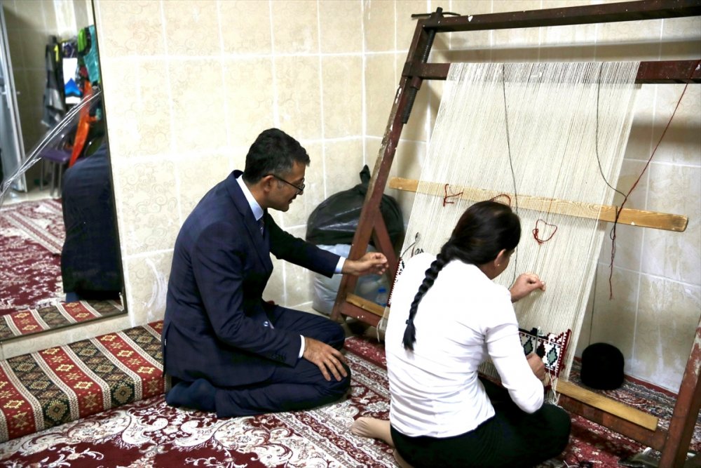 Hakkari Valisi Çelik, yaşam merkezini ziyaret etti