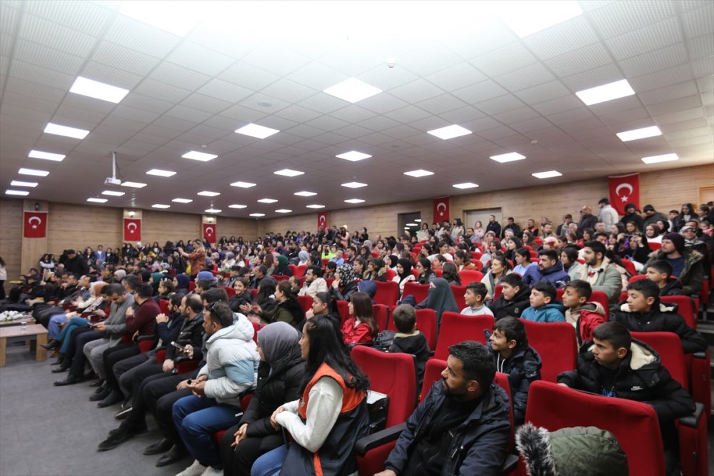 Başkale'de öğrenciler arasında ses yarışması düzenlendi