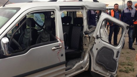 Ağrı’da Trafik Kazaları: 1 Ölü, 8 Yaralı