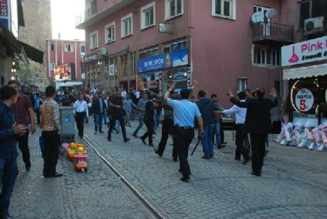 Bitlis'te Ülkücülere sert tepki!