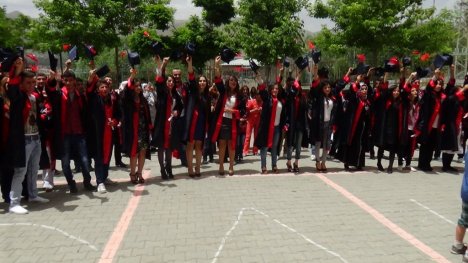Cumuhriyet Anadolu Lisesi Mezuniyet Töreni Düzenledi