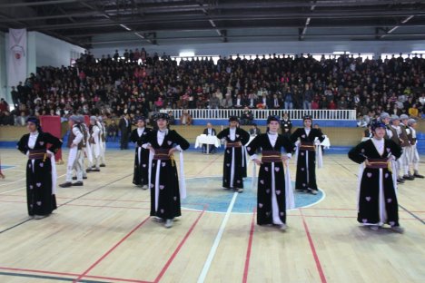 Hakkari’de Halk Oyunları Yarışması