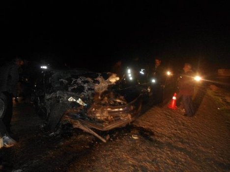 Kahta'da Otomobil İle Kamyonet Çarpıştı: 1 Ölü, 3 Yaralı