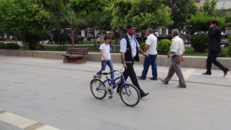 Kızıltepe Zabıta Ekiplerinden Bisiklet Ve Motosiklet Operasyonu